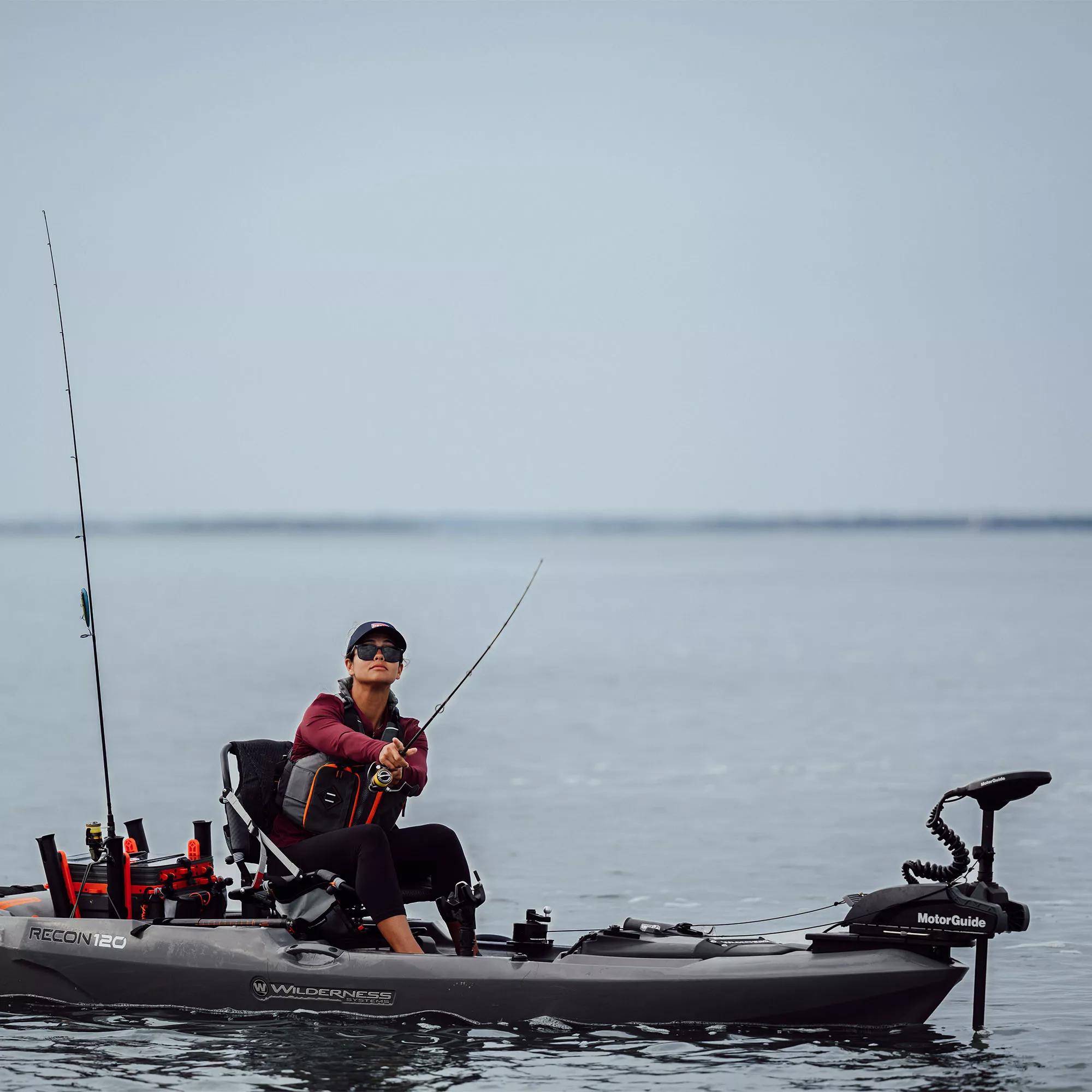 WILDERNESS SYSTEMS - RECON 120 Fishing Kayak with AirPro ACES seat - Green - 9751104216 - LIFE STYLE 1
