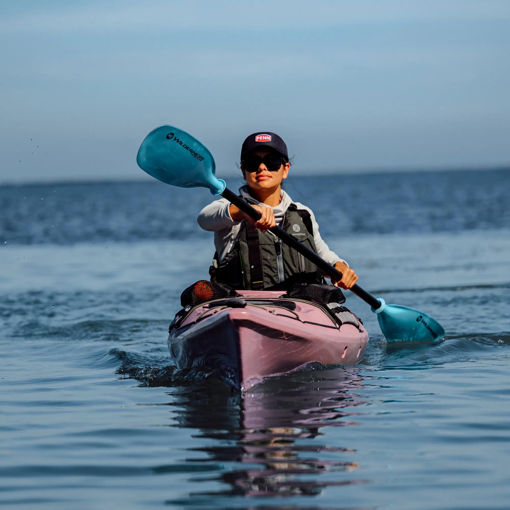 WILDERNESS SYSTEMS - Apex Glass Kayak Paddle 220-240 cm - Blue - 8070204 - LIFE STYLE 1