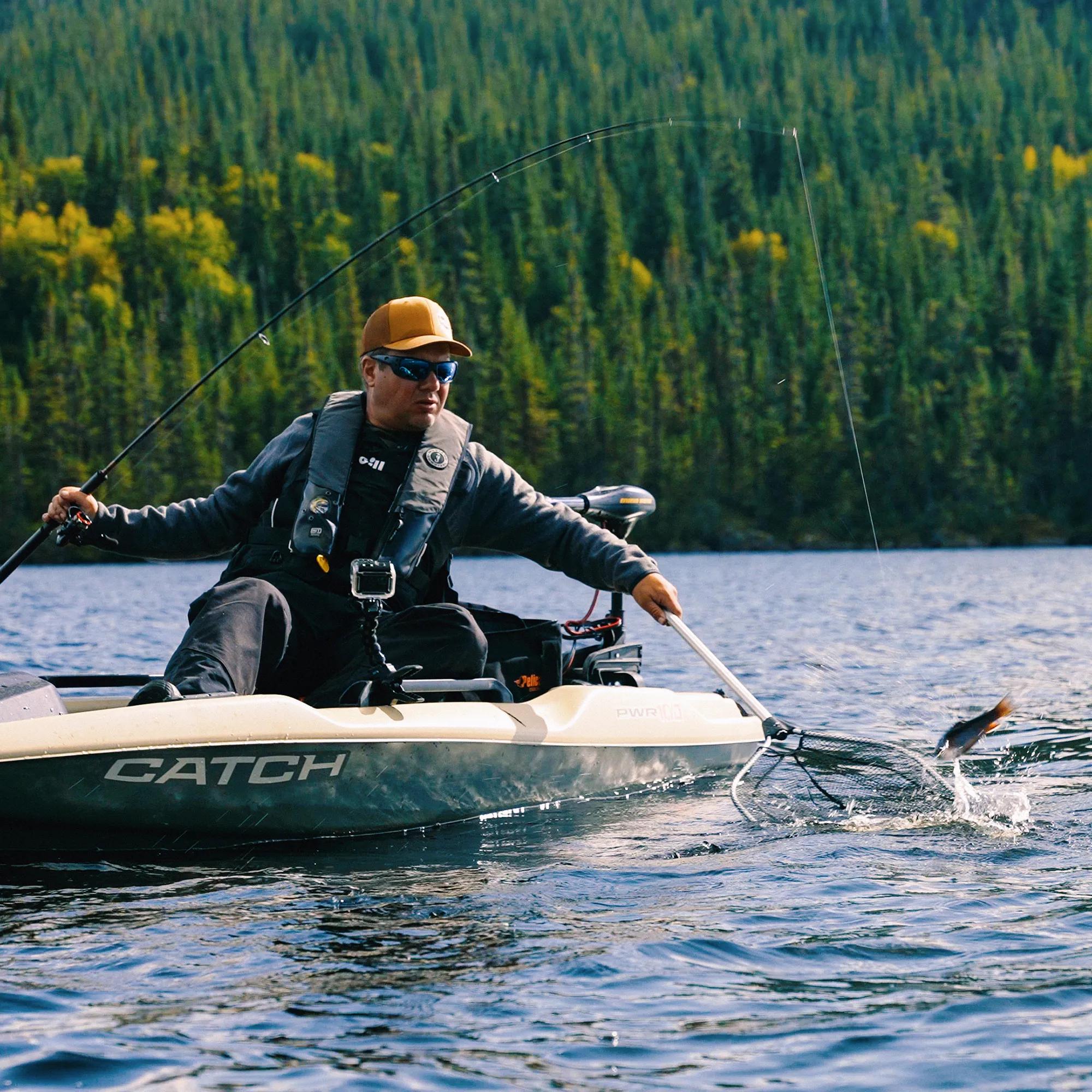 PELICAN - Catch PWR 100 Fishing Kayak - Green - MFP10P400-00 - LIFE STYLE 3